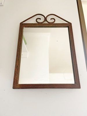Espejo de fierro antiguo